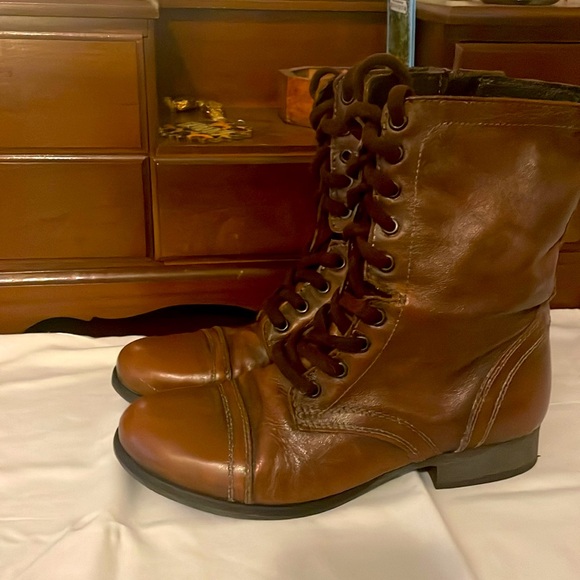 Steven Madden women’s leather boots - Picture 2 of 7